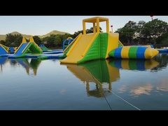 Riesige erwachsene aufblasbare Aqua Park, feuerfeste Wasser-Park-Spiele PVCs aufblasbare