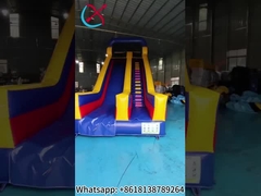 Gewerbliche 0,55 mm PVC-Platen Riesen aufblasbare Rutschen Außen aufblasbare Wasserrutschen Schloss